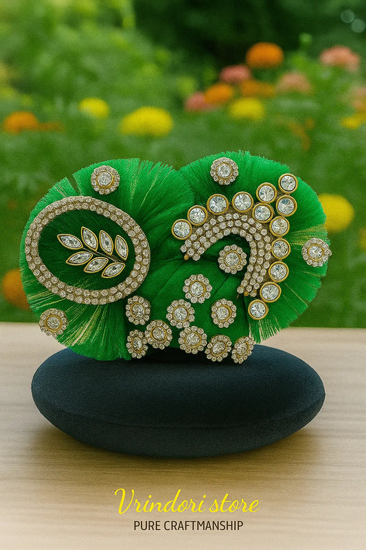 Emerald Green Luxury Diamond Mukut